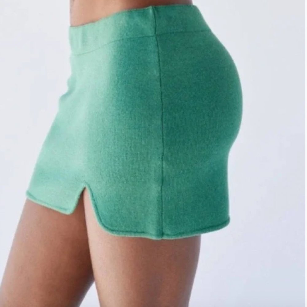 Urban Outfitters Suzie Low Rise Mini Skirt in Green